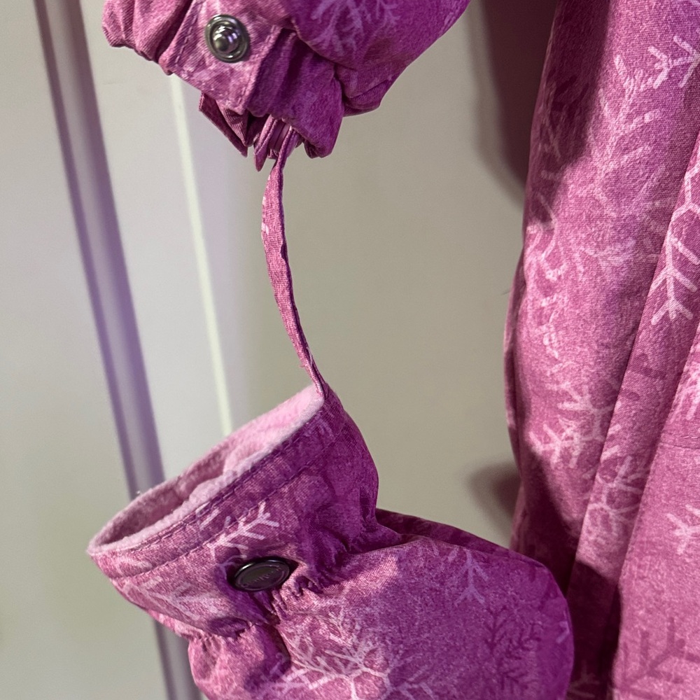 OshKosh Baby Girl 1-Piece Taslan Snowflake Print Snowsuit - pink - Picture 9 of 16